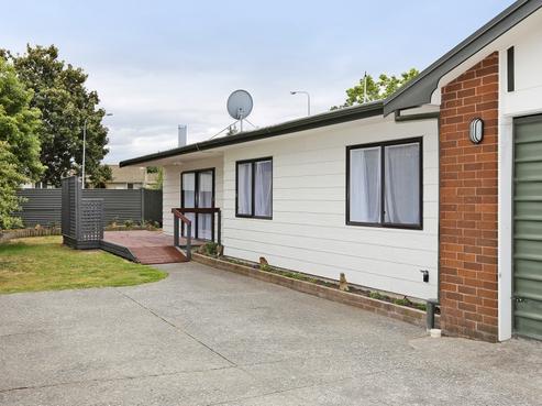 1100B Cunningham Crescent, Mayfair