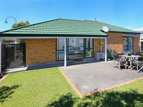 8 Corran Place, Ranui