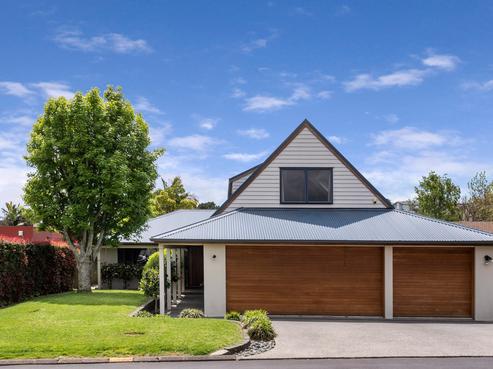 5 Adonis Place, Half Moon Bay