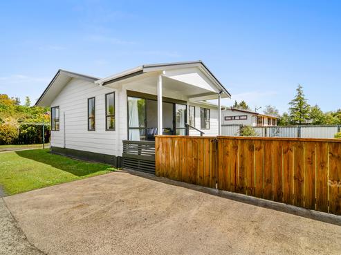 28 Willow Avenue, Hannahs Bay