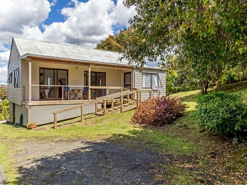 2/84 Brian Crescent, Stanmore Bay