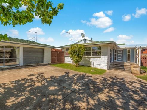 54A Houchens Road, Glenview