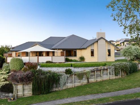 1 Raddington Way, Huntington