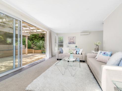 10 Hobby Avenue, Birkdale