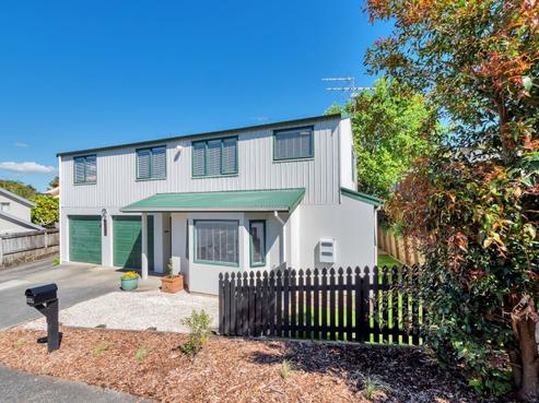 122A Brian Crescent, Stanmore Bay