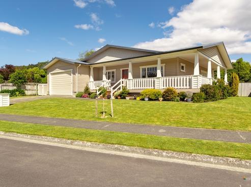 1 Emerald Hill Drive, Birchville