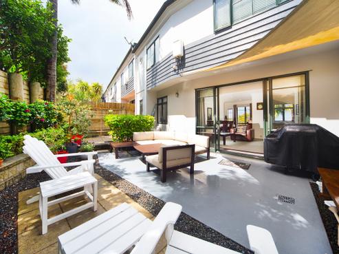 4/69 Target Road, Totara Vale