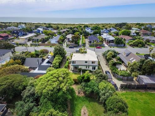 134 Rocking Horse Road, Southshore