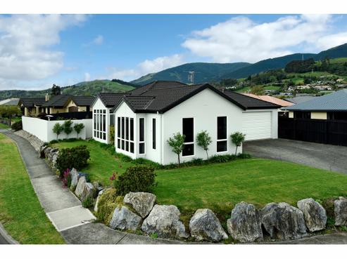 51 Cambelldon Crescent, Stoke