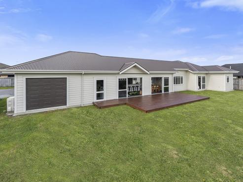 162 Saint James Drive, Huntington