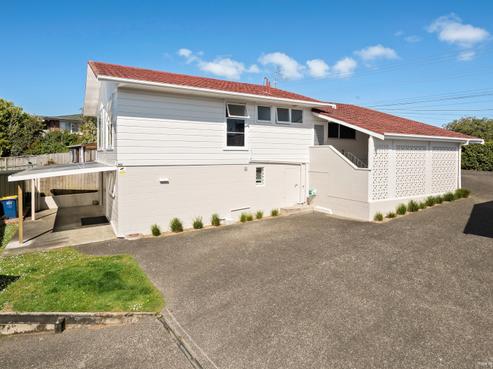 90 Pupuke Road, Hillcrest