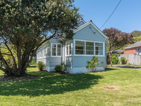 116 Waddington Drive, Naenae