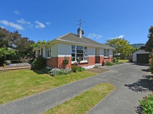 19 Palmer Crescent, Silverstream