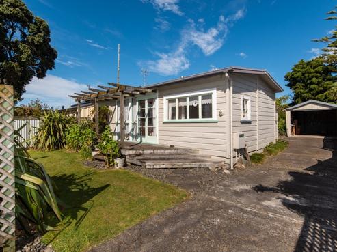 38 Pipi Street, Te Awanga