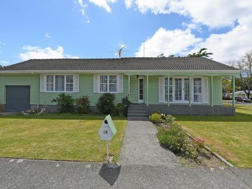 17 California Drive, Totara Park