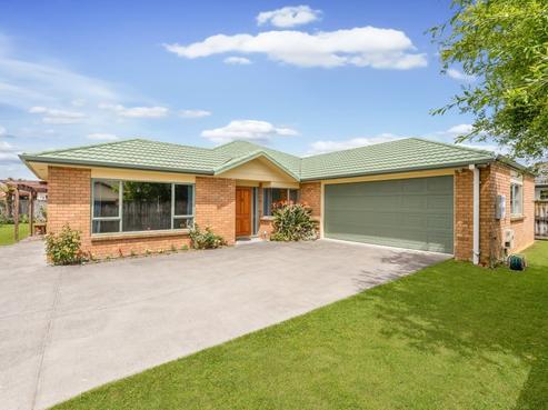 8 Hampstead Way, Rototuna North