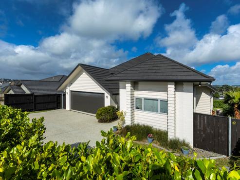 14 Arbors Track, Silverdale