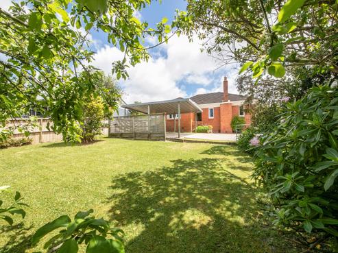 81 Atkinson Road, Titirangi
