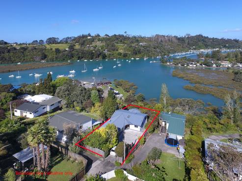 18 Stillwater Crescent, Stillwater