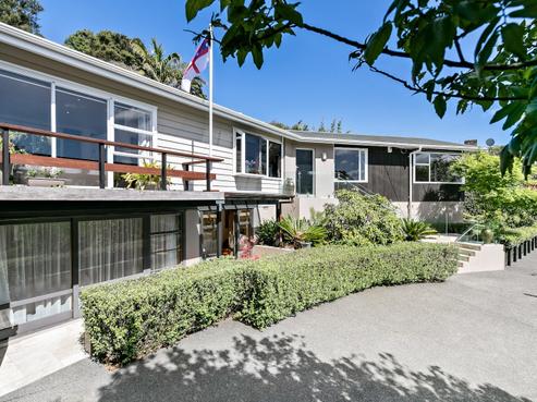 106 Takahe Road, Titirangi