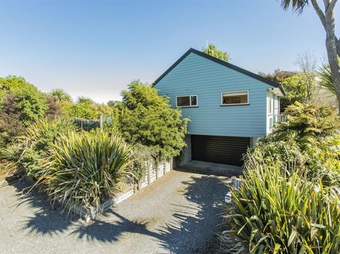 52 Queens Avenue, Waikuku Beach