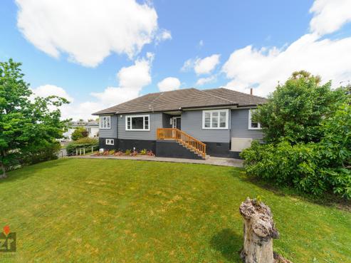 100 West Street, Feilding