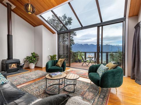 53A Wynyard Crescent, Fernhill/Sunshine Bay