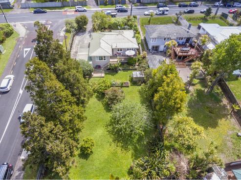 126 Atkinson Road, Titirangi