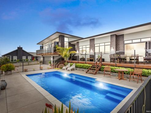 16 Judith Anne Drive, Pukekohe