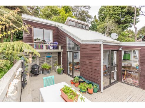 89 Scenic Drive, Titirangi