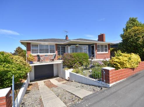 101 Main Road, Fairfield