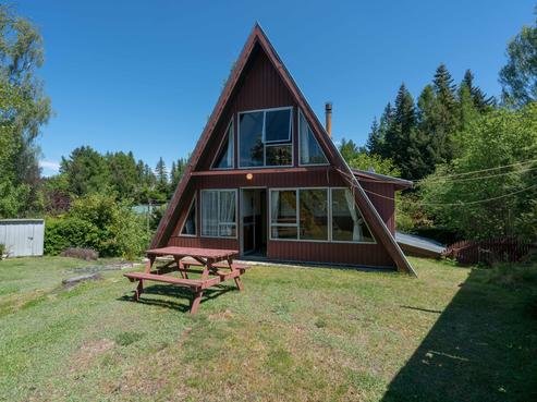 8 Strode Avenue, Naseby