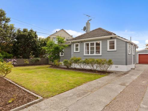 4 Compton Crescent, Taita
