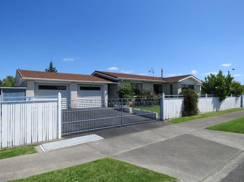 142 Tait Drive, Greenmeadows