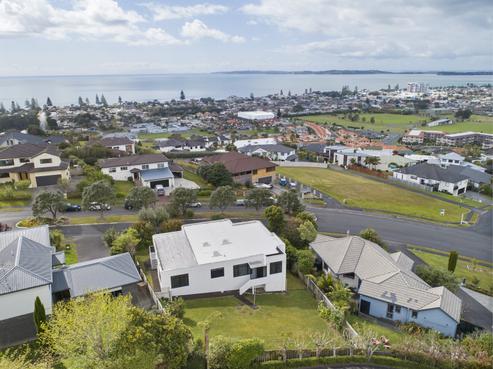 5 Savoy Road, Orewa