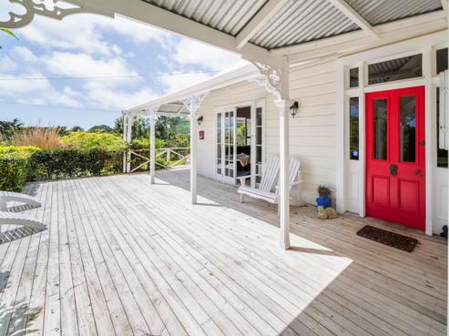 1671 South Road, Oakura