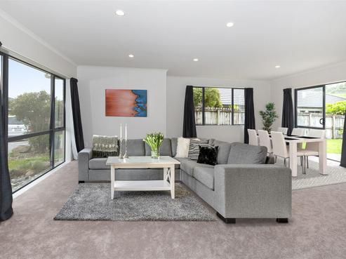 28 Les Fisher Place, Pukekohe