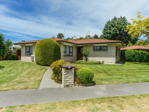 15 Churchill Drive, Taradale