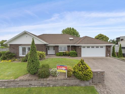13 Harrowfield Drive, Harrowfield