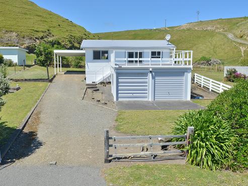 38 Lake Ferry Road, Lake Ferry