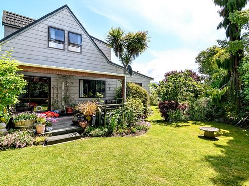8 Trewavas Street, Motueka