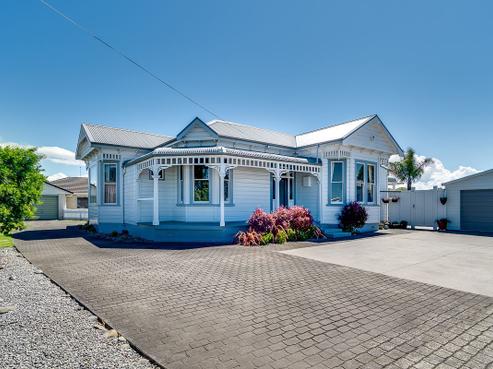 24 Neeve Road, Taradale