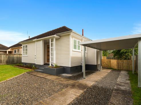 54 Clinkard Avenue, Glenholme