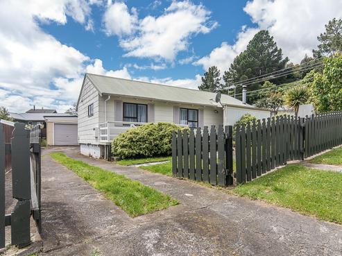 4 Hookway Grove, Paraparaumu