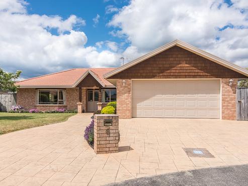 8 Glen Loch Place, Paraparaumu