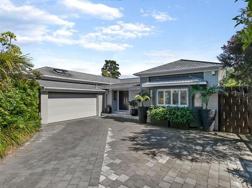 2/9 Vincent Road, Northcote Point