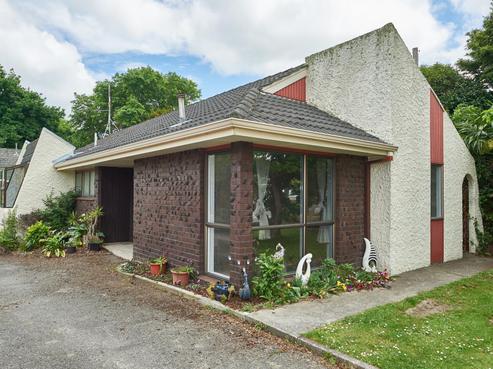 190C Fitzherbert Avenue, West End