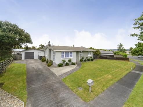 6 Saturn Crescent, Milson