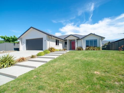 44 Albert Drive, Clyde