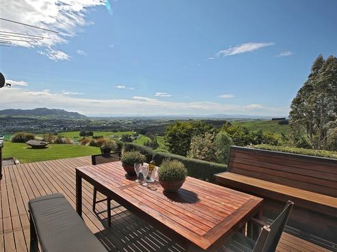 202 Mountain Road, Gore Surrounds